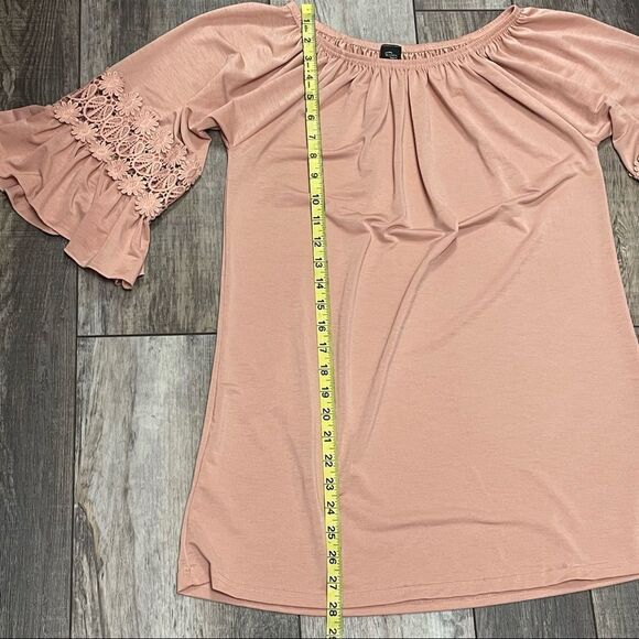 Win Win Ruffle Bell Sleeve Tunic Blouse Blush Pink Crochet Insert Detail Sz S/M - Picture 11 of 11